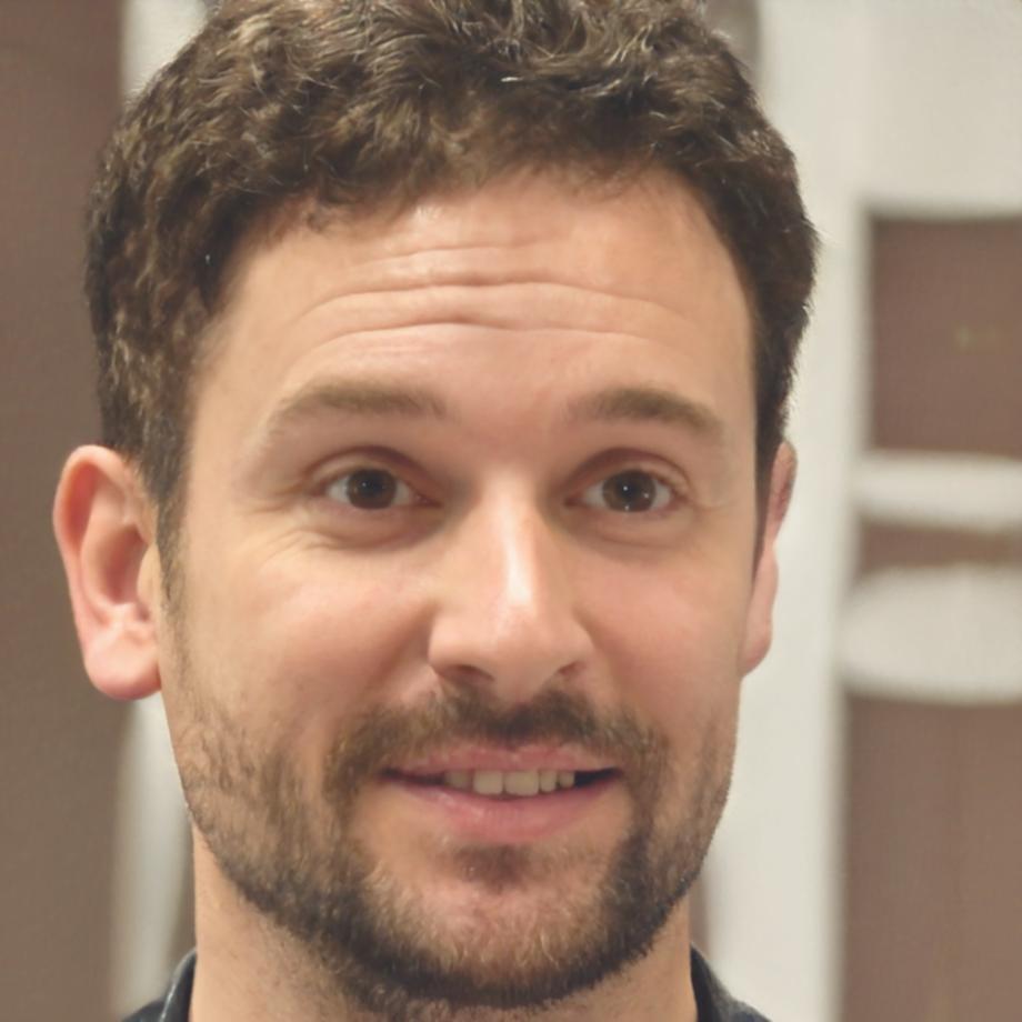 Арслан Бейсенов, основатель и главный преподаватель